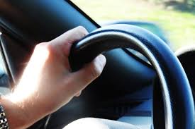 Dans ce projet de loi, la conduite sans permis ou sans assurance reste un délit passible de prison mais, en pratique, les automobilistes ils devront payer une lourde amende. Sees Un Homme Arrete Pour Conduite Sans Permis Une Fois Puis Deux Puis Trois Puis Quatre L Orne Hebdo