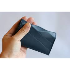 ガラス伝統工芸の 切子 のイメージした革切子シリーズ スタイルストア専属のバイヤーが 6つのこだわりの選定基準で選んだ 革切子 名刺入れ の通信販売ができる紹介ページです leather craft bags items