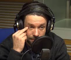 Dnes začíná v české televizi seriál zkáza dejvického divadla. Vaclav Neuzil Z Dejvickeho Divadla Nejlepsi Hiphopova Scena V Hranem Filmu Jsou Pro Me Freestylove Vyvadejici Wu Tang V Parku V Jarmuschove Ghost Dogovi Bbarak Cz