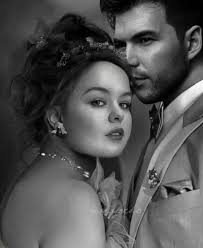 Sorry if posting to much. I'm watching Bridgerton and questions are popping  in my head of what y'all opinions are. So I'm curious, who would you  prefer, Simon and Daphne in honeymoon