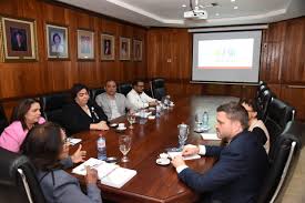 Recibimos la visita del Sr. Alexander Ted Bryan, Consejero Político y  Económico de la embajada de los Estados Unidos y la Sra. Elisa Martínez,  especialista del área de política. : Consejo Nacional