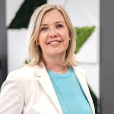 Kim Melanson's Instagram, Twitter & Facebook