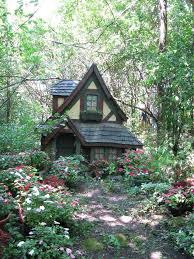 I Adore This Little Cottage In The Woods This Would Be My Little Dream House Cottage In The Woods Fairytale Cottage Building A Tiny House