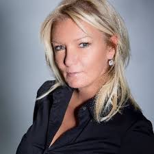 Sandra Zahn (@hellosandrazahn)