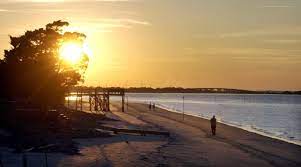 The Closest Ocean Beaches To Atlanta Are On Islands Connected To The Mainland By Bridges Or Causeways Beach Close Family Vacation Spots Midwest Vacations