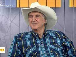 Hoje a minha cunhada se levantou para fazer o café. Sergio Reis