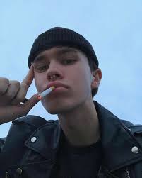 𝒎𝒂𝒍𝒗𝒂𝒓𝒐𝒔𝒆𝒔