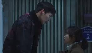 Jang ki yong as lee gwang il (mid 20s). Adegan Jang Ki Yong Hajar Iu Di My Ajusshi Jadi Masalah Kcsc Beri Sanksi Ini