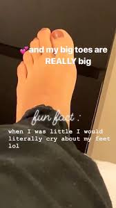 Daniela Gomezs Feet << wikiFeet