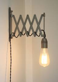 Lampe Accordeon Industrielle Applique Murale Design Luminaires Par Carte Blanche Luminaire Parement Mural Applique Murale Design