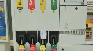 Shell tankstelle möller, kaltenkirchen, germany. Benzin Laster Trodelt Kein Super Benzin Bei Shell Tankstelle In Waren West Nordkurier De