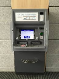 Von seiten der dkb ist die auszahlung von geldbeträgen an jedem geldautomaten der erde kostenfrei, aber laut dkb können. Gratis Dkb Konto Lohnt Sich Der Kontowechsel Zur Dkb Direktbank