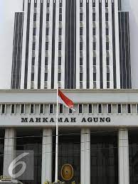 Mahkamah agung merupakan lembaga tinggi negara dalam sistem ketatanegaraan indonesia di bidang peradilan yang adapun dasar hukum mahkamah agung dibentuk tertera dalam uud 1945. Tugas Dan Fungsi Mahkamah Agung Sebagai Lembaga Tinggi Negara Hot Liputan6 Com