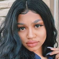 Danielle Mcqueen's Instagram, Twitter & Facebook