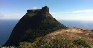 Readers note that this mountain has an elevation of 844 meters or you can say 2,769 ft. Pedra Da Gavea Discovery Bit