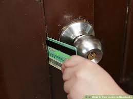 The lock will need to be a pin tumbler lock. How To S Wiki 88 How To Pick A Lock On A Door