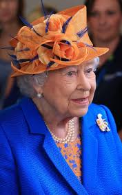 Queen meets young Manchester bomb victims