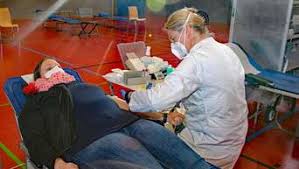 Bei einer blutspende lässt sich der spender blut abnehmen, das später zum beispiel als bluttransfusion gegeben werden kann. Blutspenden In Zeiten Von Corona So Lief Das In Bad Nauheim Ab Bad Nauheim
