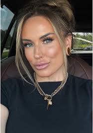 Brooke Bumgardner's Instagram, Twitter & Facebook