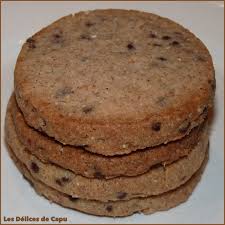 Sables A L Avoine Noix Et Chocolat Les Delices De Capu Recette Sable Cuisine Et Boissons Recettes Sucrees