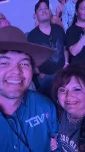 Kid Rocks Lady Falls Off Bar