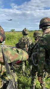 Chồng phát hiện vợ có chiếc quần xì lỏn lạ | Raga | Facebook