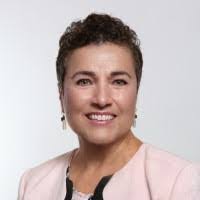 Sandra Mclean's Instagram, Twitter & Facebook