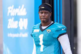#jaguars rb travis etienne, spotted on crutches after the game, suffered a lisfranc iniury and will have further tests today, source said. Travis Etienne Predictions Prop Bet Picks And Why He Ll Go Over On Receptions Under Elsewhere In 2021 Nfl Season Draftkings Nation