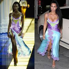 She was the recipient of a special icon award at the 2019 fashion awards). 5 Times Kim Kardashian Imitated Naomi Campbell S 90s Runway Looks