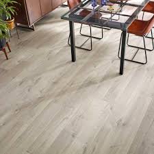 Pergo Outlast Graceland Oak 10 Mm Thick X 7 1 2 In Wide X 54 11 32 In Length Laminate Flooring 16 93 Sq Ft Ca Pergo Flooring Laminate Flooring Flooring