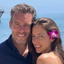 Lindsay Goodwin's Instagram, Twitter & Facebook