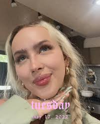 Profile for Lady I N F I N I T Y