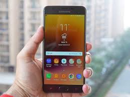 Samsung Galaxy On7 Prime review: Old ...