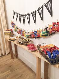 16 Creative Ideas For Hosting Party In Small Spaces If You Live In A Small House You Might Often Avo Sleepover Party Movie Night Party Movie Night For Kids