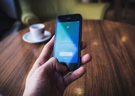 How am i supposed to tweet about twitter being down when twitter is down? Ukrkwgunzde Tm