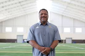 University of wyoming spent $12,059,905 on men's teams and received $12,059,905 in revenue. Wyoming Football Assistant Willie Mack Garza Resigns Following Dui Arrest Journal Review