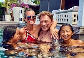 In a statement, actress laura smet said she was stupefied and hurt after learning she had been left nothing from her father's estate. Jade Et Joy Les Enfants Du Bonheur De Johnny Et Laeticia Elle
