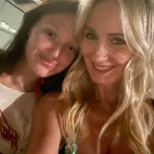 Lysa Durham Sayad updated her profile...