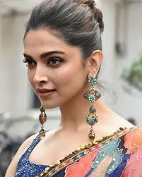 Deepika Padukone Stuns In A Gorgeous Sabyasachi Saree As She Heads Out For Chhapaak Promotions Hungryboo Deepika Padukone Style Sabyasachi Sarees Dipika Padukone