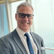 Damian Sharratt's Instagram, Twitter & Facebook