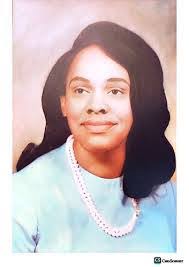 Martha Moyer's Instagram, Twitter & Facebook