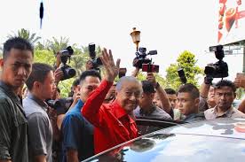 Pada peringkat awal, ia dikenali sebagai tanah melayu atau malaya. Tak Langgar Perlembagaan Jika Dilanggar Tiada Makna Malaysia Negara Berdaulat Penganalisis Politik