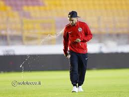 Stroppa è potuto arrivare al crotone dopo aver rescisso l'accordo che lo legava al foggia e ha firmato il contratto stroppa vanta una carriera da calciatore caratterizzata da 456 presenze e 45 gol tra i. L Amore E Finito Chirico Capito Anche A Foggia Stroppa Calciatore Impresentabile Sololecce