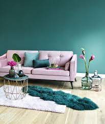 Traum Trio Der Perfekte Mix Aus Sofa Tisch Und Leuchte Stil Nr 3 Glam Power Samt Marmor Und G Rosa Wohnzimmer Wandfarbe Wohnzimmer Wandtapete Wohnzimmer