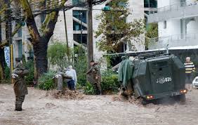 ¿a qué hora cae la lluvia? Lluvia En Santiago Fotos De Los Danos Que Han Dejado Las Precipitaciones En La Capital Guioteca