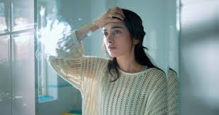 Netflix's Hindi Version of The Girl on the Train Has a Wild New Ending |  Den of Geek