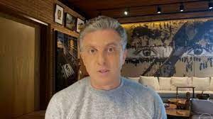 Luciano huck 2 cropped.jpg 257 × 371; E06emyawifw Nm