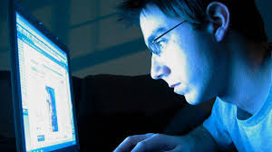 Cuidado de los ojos para niños. Informatica Muchas Horas Frente A La Pantalla Que Usar Y Que No Para Proteger Tu Vista De La Luz Azul