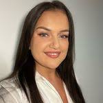 Elizabeth Maciolek's Instagram, Twitter & Facebook