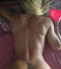 El provocativo desnudo de Mónica Farro: 